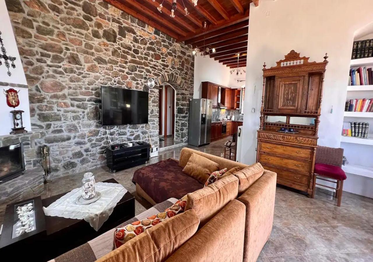 Πέτρινο Εξοχικό Σπίτι Στη Σύρο Agros  Exterior foto