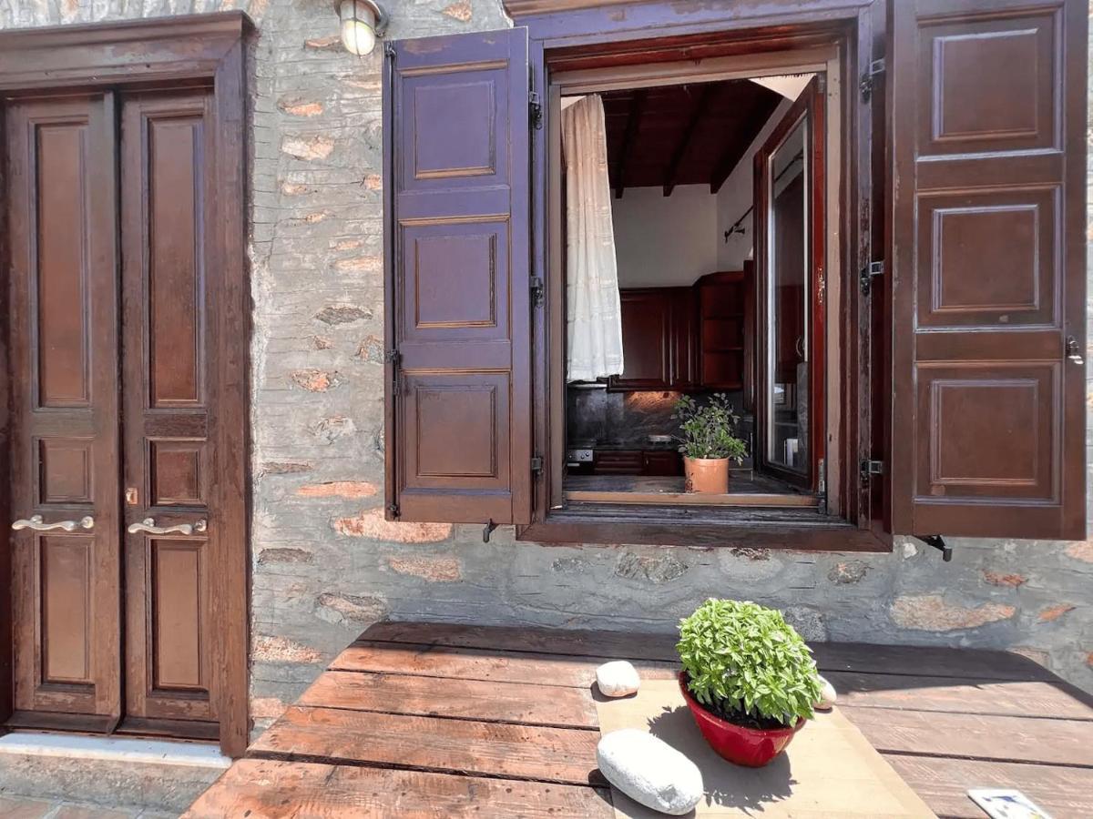 Πέτρινο Εξοχικό Σπίτι Στη Σύρο Agros  Exterior foto